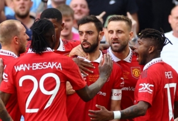 Bruno Fernandes gửi lời xúc động tới fan MU, ngả mũ trước Gundogan và Man City