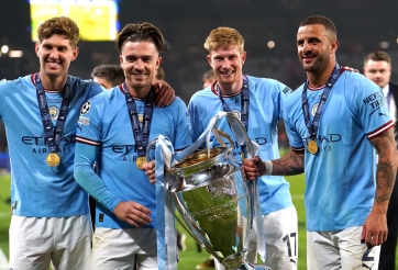 Bất bình sau cú ăn ba, trụ cột không thể thiếu lên kế hoạch rời Man City