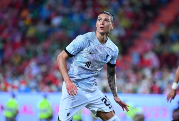 Tân binh Liverpool tiếp tục 'tấu hài': Andy Caroll mới của Anfield?