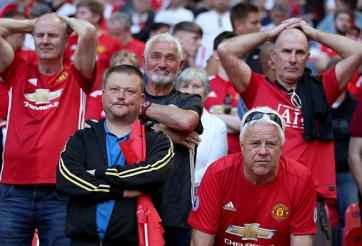 Sau tin vui Casemiro, MU lập tức nhận tin 'sét đánh' trước đại chiến Liverpool