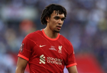 'Máy tạt' của Liverpool bất ngờ có phát biểu hướng đến đại kình địch Man Utd