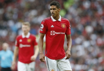 Man Utd 'toang nặng' sau khi đón nhận thông tin chấn thương từ Varane