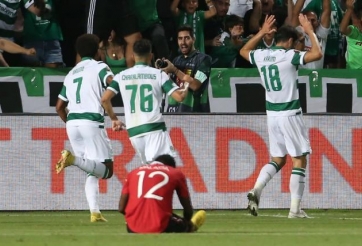 Tiền đạo 'xé lưới' Man Utd từng đối đầu ĐT Việt Nam