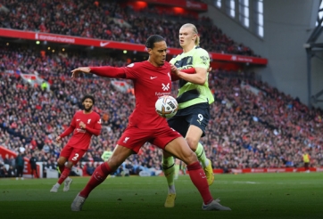 Không phải Arsenal, lộ diện đội được hưởng lợi sau trận Liverpool vs Man City