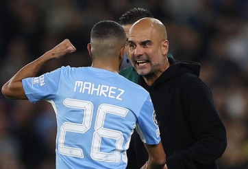 Pep Guardiola 'cạn lời' với Riyad Mahrez sau trận hòa trước Dortmund
