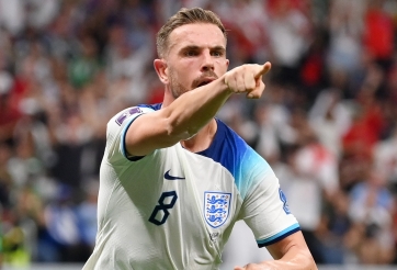 Henderson ghi tên vào lịch sử ĐT Anh sau khi toả sáng trước Senegal