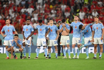 ĐT Tây Ban Nha thất bại trước Ma Rốc: Chuyền nhiều để làm gì?