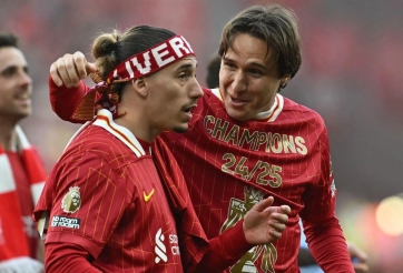 Sao Liverpool im lặng sau chức vô địch EPL, Mourinho chờ giải cứu'