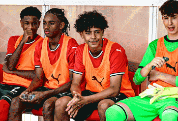 Con trai Ronaldo chính thức ra mắt đội tuyển trẻ Bồ Đào Nha