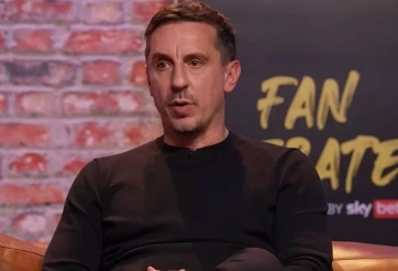 Gary Neville chỉ trích Real Madrid vì Arnold