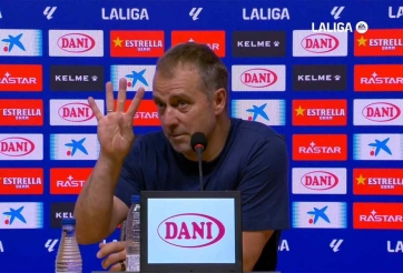 Hansi Flick ‘cà khịa’ sâu cay Real Madrid