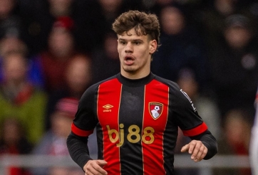 Liverpool tiếp cận hậu vệ trái tiềm năng từ Bournemouth