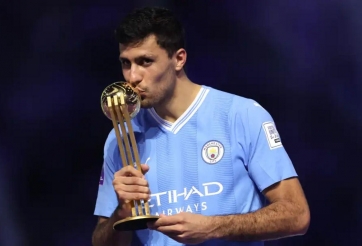 Rodri bất ngờ tái xuất đội hình Man City