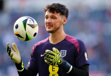 Chelsea hỏi mua người cũ Man City