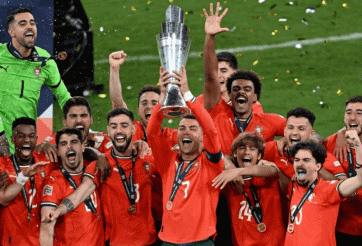 HLV Bồ Đào Nha: 'Đây là tập thể xứng đáng được cả nước tự hào'