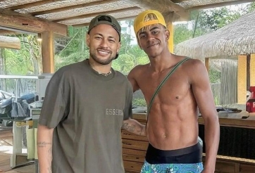 Lamine Yamal tụ tập cùng Neymar, CĐM lập tức lên tiếng cảnh báo