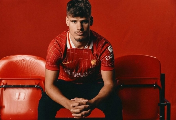 Liverpool chính thức ra mắt tân binh Milos Kerkez