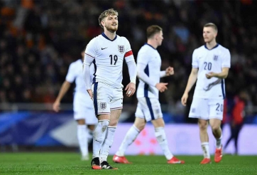 Tài năng trẻ Liverpool lập kỷ lục mới, vượt qua huyền thoại Ngoại Hạng Anh