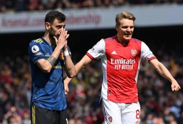 Odegaard và Fernandes: Khi số 10 cổ điển dần trở thành... người thừa?