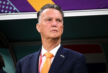 HLV Louis Van Gaal chiến thắng bệnh ung thư ở tuổi 73
