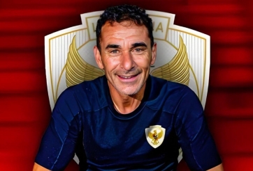 HLV Hà Lan nói gì khi không gọi 2 sao trẻ hàng đầu Indonesia?