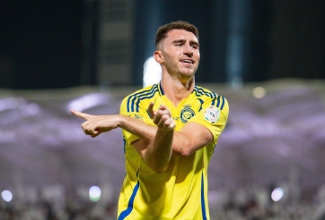 Ngụp lặn tại Al Nassr, đồng đội Ronaldo tháo chạy sang châu Âu