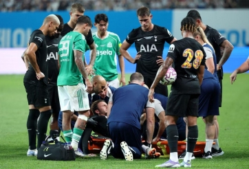 Trụ cột rời sân đau đớn, Tottenham đối mặt ác mộng đầu mùa