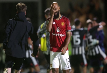 CĐV Man Utd chỉ còn biết than trời: 'Ai đó đã trù ếm chúng tôi'