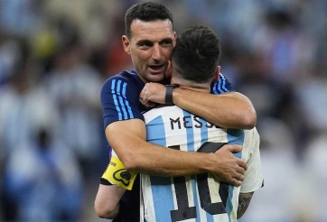 Scaloni nói một câu lạ sau ngày Messi vượt mọi huyền thoại World Cup