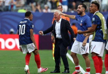 Deschamps cảnh báo ĐT Pháp sau trận thắng đậm Thụy Điển