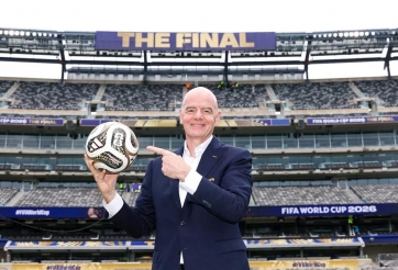 Tây Ban Nha nâng cúp, Chủ tịch FIFA lại trở thành tâm điểm tranh cãi