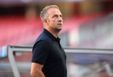 'Kẻ hủy diệt Barca' được đề cử thay thế Xavi