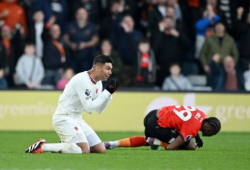 HLV Luton Town: 'Casemiro xứng đáng phải nhận thẻ đỏ'