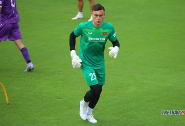 Văn Lâm rạng rỡ, Quang Hải 'tươi rói' trong buổi tập đầu tiên của ĐTVN