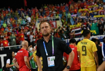 HLV Polking và trợ lý U23 Thái Lan bức xúc vì không được trao HCB SEA Games 31