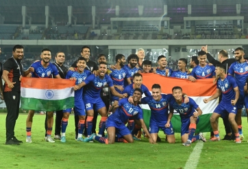 Đối thủ ĐT Việt Nam bị FIFA phạt nặng, VFF lập tức hành động