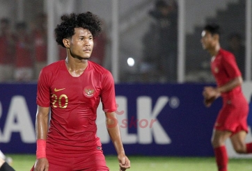 CĐV Indonesia bất ngờ mỉa mai Việt Nam sau khi sao trẻ của họ sang châu Âu