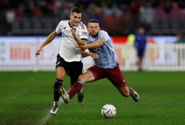 Ten Hag ra quyết định khó hiểu, MU đánh rơi chiến thắng đầy cay đắng