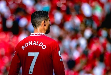 Ai buồn hơn Ronaldo? Bị ông lớn từ chối, đối thủ được đà vào châm chọc