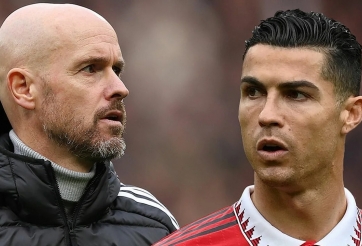 HLV Ten Hag và cầu thủ MU phản ứng trước phát biểu của Ronaldo