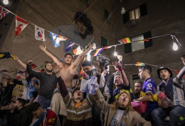 Không đá World Cup, Italia vẫn mở hội ăn mừng ké Argentina vô địch