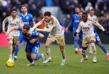 Leicester nhọc nhằn vượt đội hạng 4 để giành vé vào vòng 4 Cúp FA