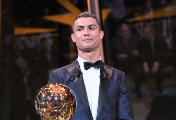 Rời châu Âu, Ronaldo gây tranh cãi tại giải thưởng cao quý cấp thế giới