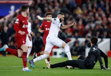 Vừa đánh sập Anfield, Real Madrid tính cuỗm 'điểm sáng' của Liverpool?