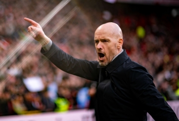 HLV Ten Hag nói sự thật về cơ hội đoạt 'cú ăn 4' vĩ đại của MU