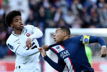 Messi làm Mbappe phá, PSG thua xấu hổ trên sân nhà