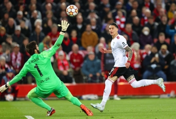 Khó giữ Mane, Liverpool tìm tới 'sát thủ' từng phá lưới Alisson