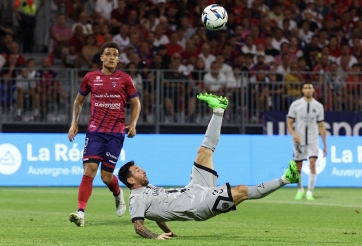 Fan Clermont phát cuồng vì... 'được' Messi lập siêu phẩm vào lưới đội nhà