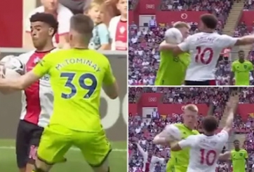 Sao MU để bóng chạm tay 3 lần liên tiếp và quyết định gây tranh cãi của trọng tài