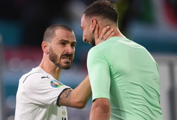 Bonucci chỉ trích fan tuyển Ý 'không có não'
